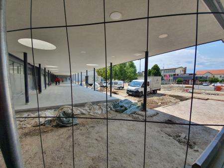 Foto4 Ureditev ploščadi pred veleblagovnico
